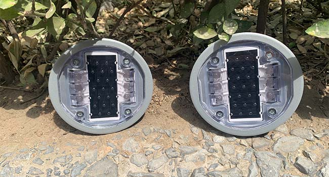 solar road studs